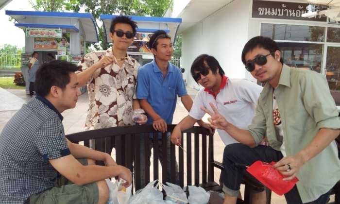 เริ่มเดินทาง แวะรองท้องที่ปั๊มก่อนเลย