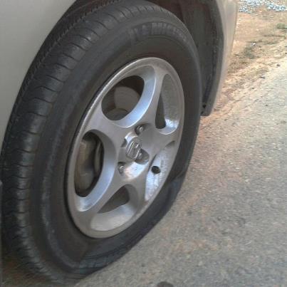 วันนี้ดวงซวยรถยางแตก