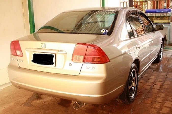ขายรถใช้เองซักคัน civic dimention VTi LEV 1.7 ปี 2001 335,000 บาท ปรับ ราคา 290000 มารับไปเลยครับ