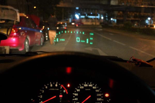 ลองซื้อมาใส่เล่นครับ Head-up Display system