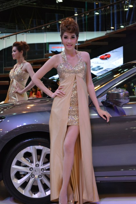 พอดีวันนี้ แวะไป งาน Motor Show มา 31/3/13