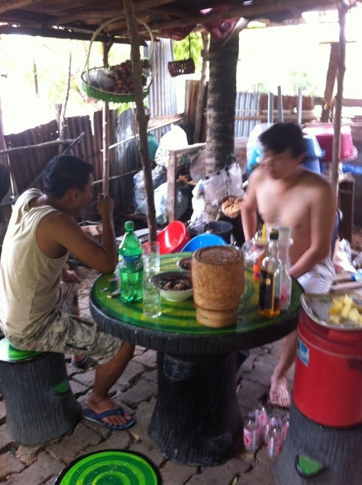 เก็บตกหลังสงกาน มาแอบกินต้มไก่ 