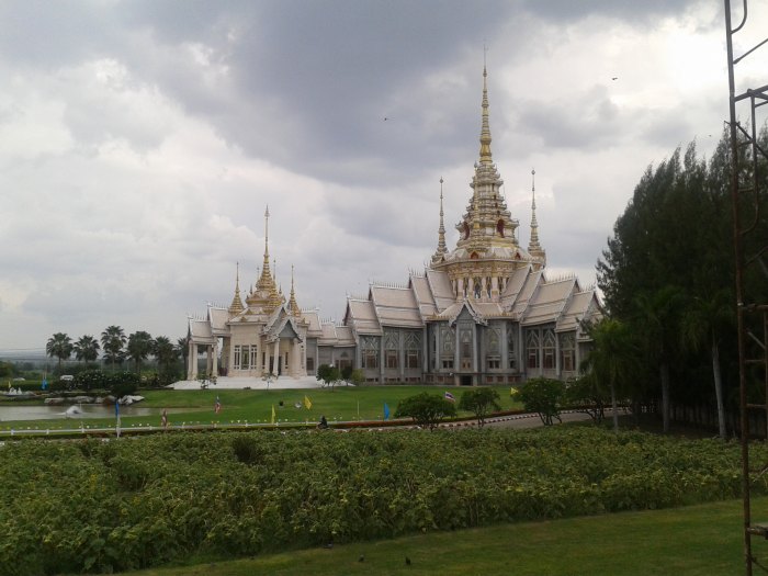 นำภาพ วิหารสมเด็จพระพุฒาจารย์(โต)  มาฝากคร๊าบ