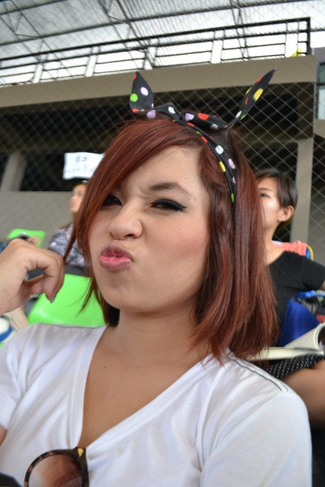 อันนี้แก่นนำพริตตี้เลยครับ เจ๊มะขาม เอ้ย น้องมะเขือ(ฉายาในวงการ เห็นเขาบอกมานะ)