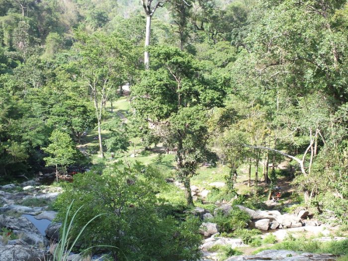 มีสถานที่ท่องเที่ยวมาแนะนำครับเผื่อท่านใดผ่านไปแถวนั้น