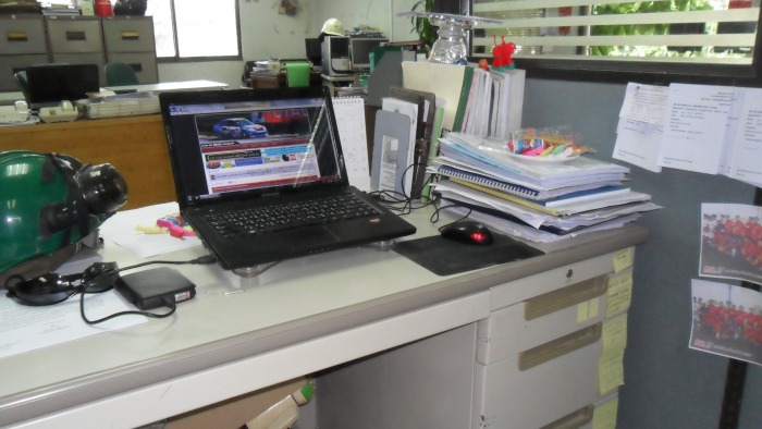 โต๊ะทำงานของทุกท่านเป็นยังไงกันบ้างมาอวดกันหน่อย หุหุ