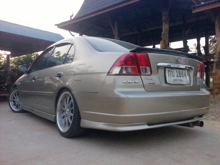 แต่งไม่เป็น..- -