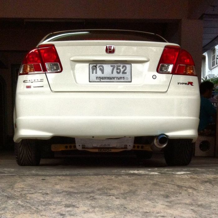 ขาย ES ปี 04 สีขาว TYPE R D17a MT (รับแลกรถครับ ส่วนต่าง คุยกันได้ครับ)