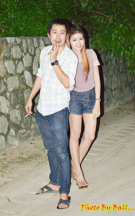 รถ พี่มะไก่    อ่าวเฮ้ยคอมแฮ้ง ลงรูปผิดเลย ............