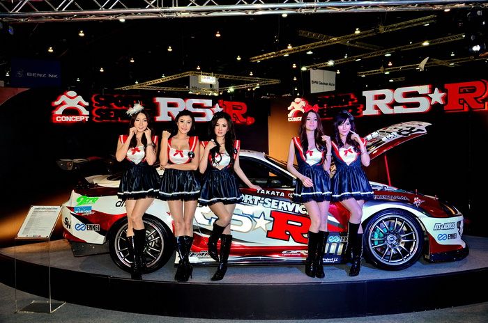 เอาบรรยายกาศงาน Auto Salon 2013 มาฝากไว้ดูเพลินๆครับ