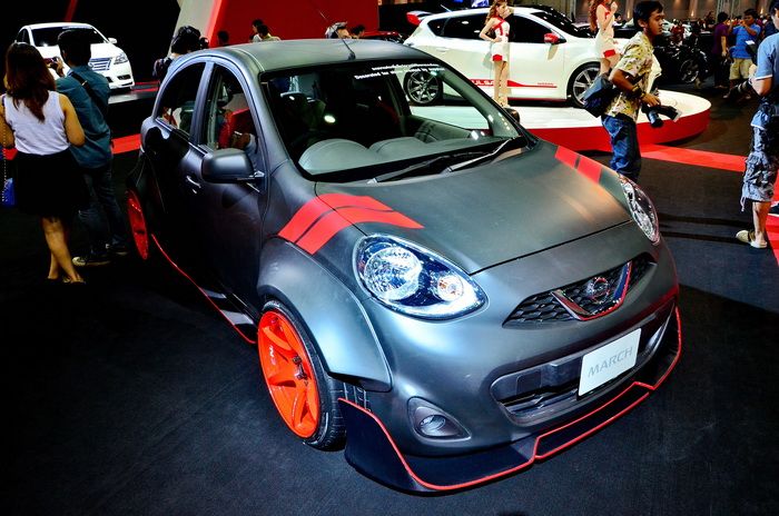 เอาบรรยายกาศงาน Auto Salon 2013 มาฝากไว้ดูเพลินๆครับ