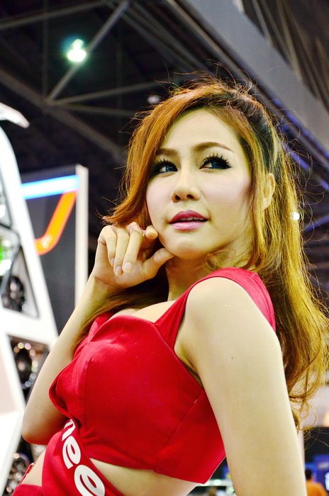 เอาบรรยายกาศงาน Auto Salon 2013 มาฝากไว้ดูเพลินๆครับ