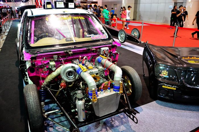 เอาบรรยายกาศงาน Auto Salon 2013 มาฝากไว้ดูเพลินๆครับ