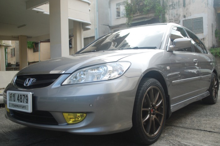 ขาย Civic ES ตาเหยี่ยว เครื่อง VTEC เกียร์ M/T สีเทา ครับ