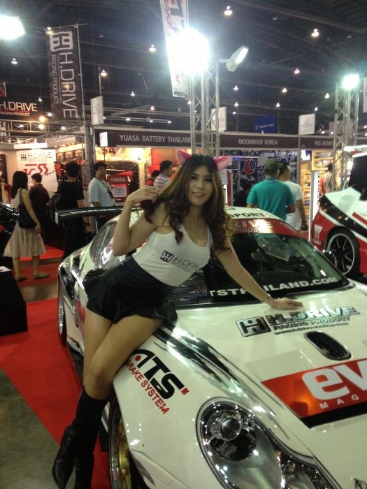 มีของฝากจากงาน Bangkok International Auto Salon 2013 จ้าา