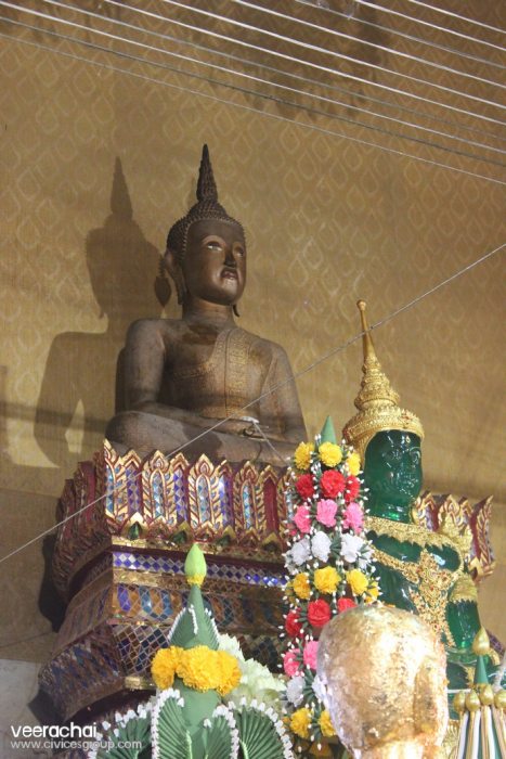 นี่คือหลวงพ่อปากแดง ครับผมก็เพิ่งเคยเห็นองค์ท่านจริงๆ ครั้งแรกครับ