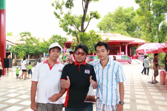 พี่ยะเด็ด-ตาสอง-พี่อยแห่งรังสิต