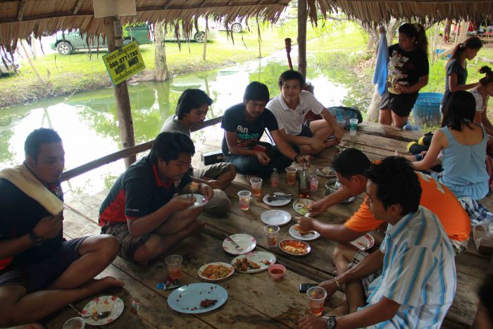เมืองทอง+รังสิต ร่วมโซ้ย