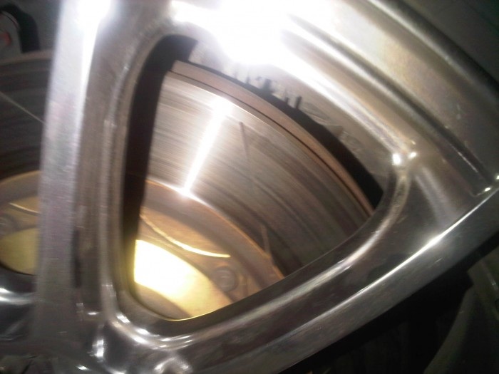 ถามคนที่เคยใช้ ผ้าเบรค Brembo ...