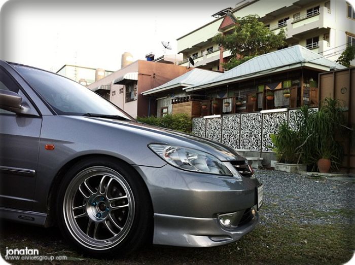 show รถกันหน่อยคับคนระรูป​ 2 รูป