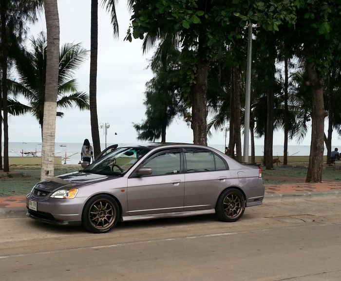 show รถกันหน่อยคับคนระรูป​ 2 รูป