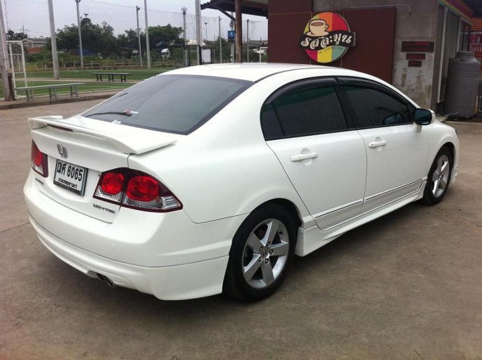 CIVIC 1.8 i-VTEC AT ปี 2009 (E-AS Top) สีขาว Top 1.8E-As, Airbag ABS, แอร์ดิจิตอ