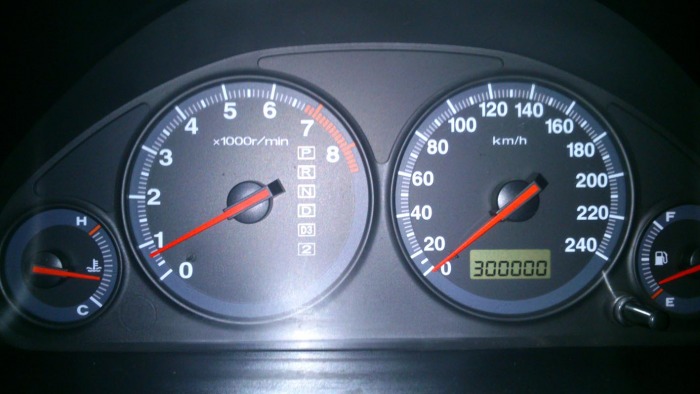 300000 km @ 08/09/2013 19:00