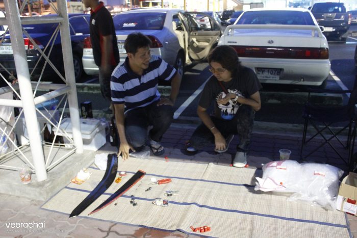 ทำไรกันเนี่ยมาถึงก็เห็น diy กันและ
