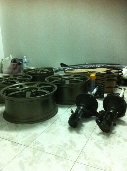 ล้อชุดแรก
ตามมาด้วยโช็คเดิมเลื่อนเบ้า+สปิง RSR