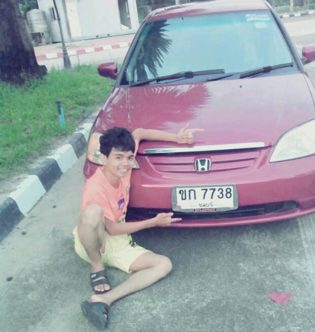 คนขับหน้าตาแบบนี้ครับ ^^ 