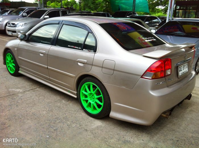 ซ้ายเขียว