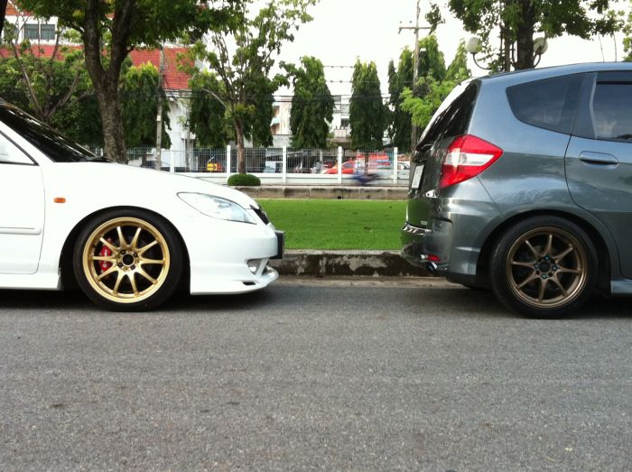 ใครใส่ล้อ CE28 บ้างครับ ขอดูรูปหน่อยครับ!