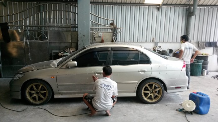 ร่วมโพสต์แนวทางการแต่งรถ สีทอง กันหน่อยครับ (โชว์รูมรถสีทอง!)
