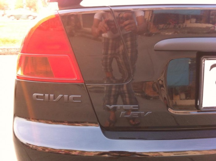 พ่นโลโก้civic ดำๆ