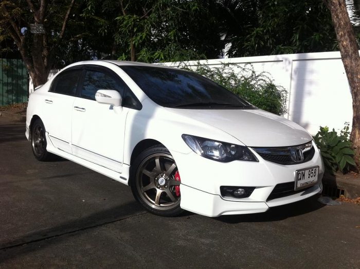 Civic FD MC 09 สีขาว Top สุด 2.0EL, ชุดแต่ง Modulo, Max 17 ยางใหม่ มือเดียว Book