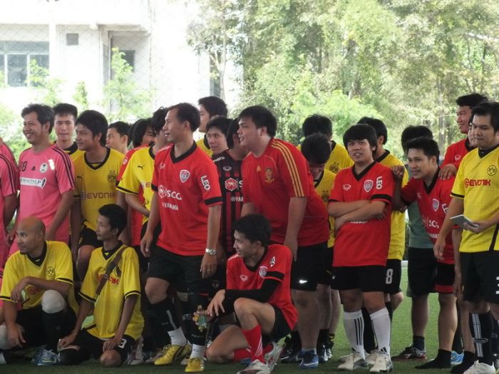 ขออนุยาตอัพรูปบอลประเพณีครั้งที่ 3 ให้ชมกันครับ