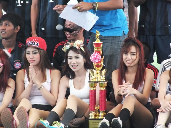 ขออนุยาตอัพรูปบอลประเพณีครั้งที่ 3 ให้ชมกันครับ