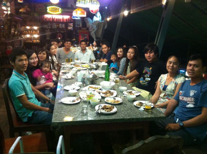 กับข้าวเต็มโต๊ะ ที่ขาดไม่ได้เลยคือของเขียว