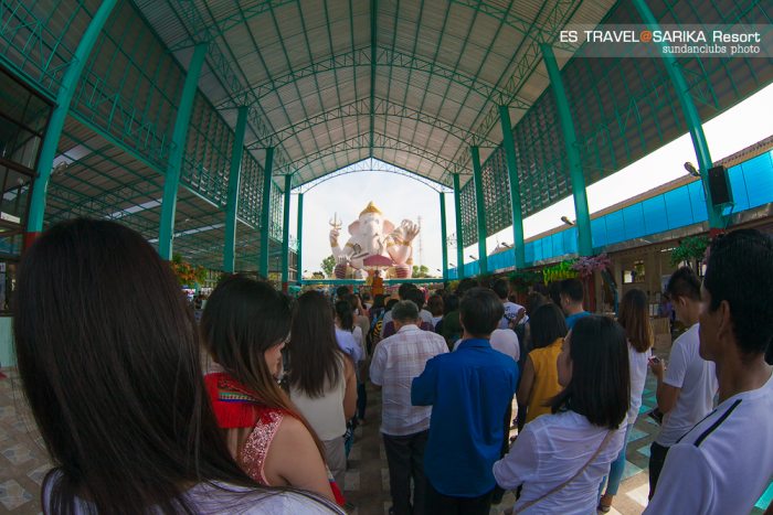 พอดีไปตรงกับพิธีอัญเชิญองค์พะรพิฆเนศ ลงมาประทานพรรอบสุดท้าย....รวย รวย รวย!!!