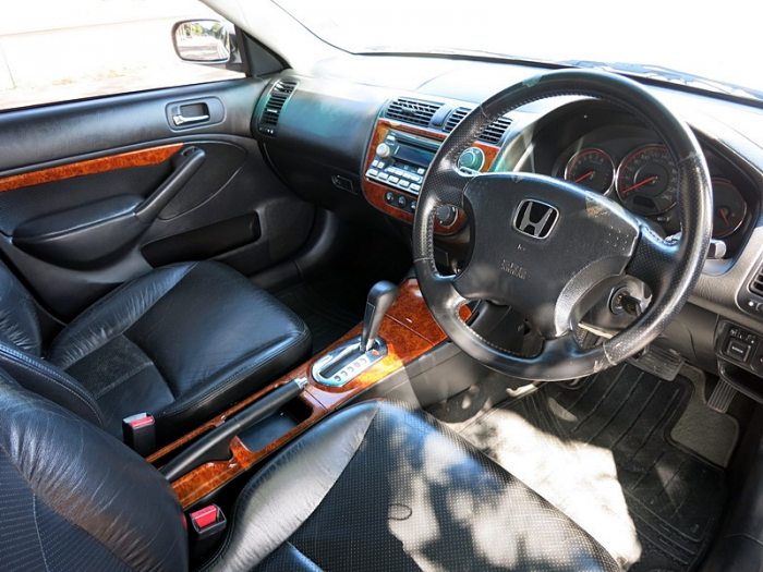 ขายดาวน์ ถูกๆ 30,000 บาท เปลี่ยนสัญญา ผ่อนต่อ Civic Dimension 04 เครื่อง 2.0 รุ่น TOP
