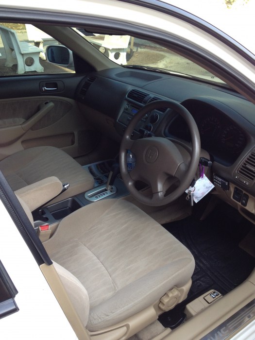 CIVIC ES โฉม DIMENTION ตาเหยี่ยว สีขาว เกียร์ออโต้