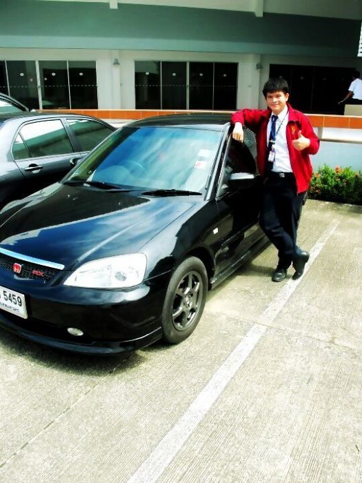 ปลายปี 2011 ตอนได้เจ้าหมูดำ คันนี้มาใหม่ๆ ปล.ปีเก่าแต่ใหม่สำหรับเรา....!! 