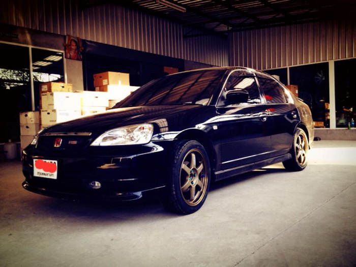 มกราคม 2014 ซื้อรองเท้าให้หมูดำใส่ใหม่ TE37 กับยาง Toyo DRB  215/45/17 แล้วก็กันสาดเทพ โลโก้ RS 
