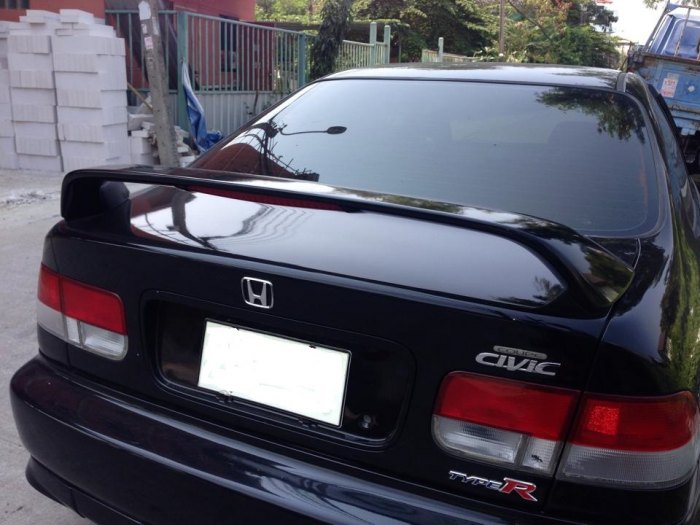 สปอยเลอร์ Racing 2 (คูเป้) ใส่กับ ES เราได้รึเปล่าครับ