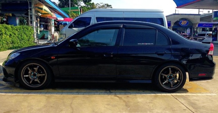 ขายดาวน์es02  1.7vtec MTเดิมโรงาน แปลงเหยี่ยวเเล้วภายในตัวนอกดำๆ ไมล์เมกา เสาโพลด์ ล้อssr