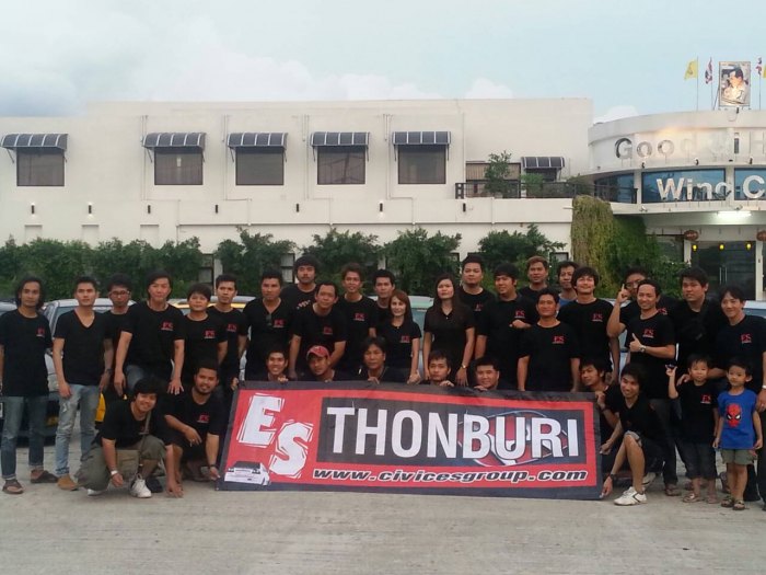 ES THONBURI มิ๊ตติ้งเสาร์24มค 17.00เป็นต้นไปร้านกลิ่นพฤษา กิ้นเลี้ยงปีใหม่ครับ เจอกันครับ เพื่อนใหม่