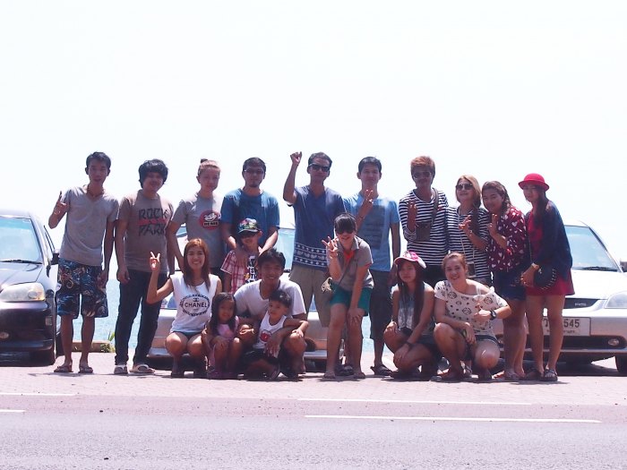 คณะทัวร์ลูกเป็ดคับ ขาดน้องไปอีกคนพอดีมีธุระต้องกลับก่อน (โค้กthx ที่ตามมาแม้ต้องกลับก่อน)