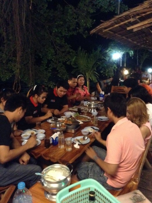 ก้มหน้าก้มตากันหน้าดู5555