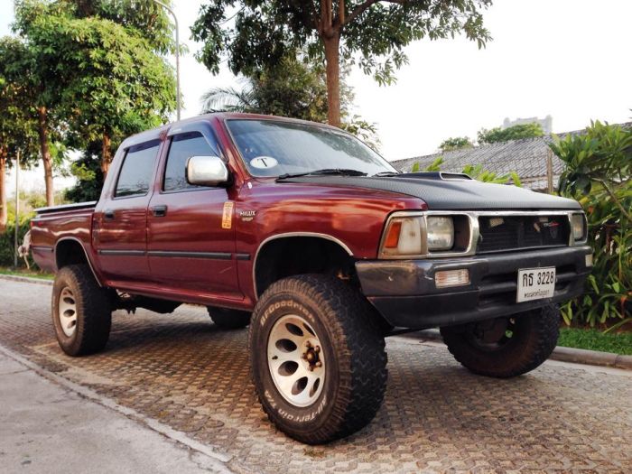 ขาย Toyota Hilux Mighty-X ปี 91