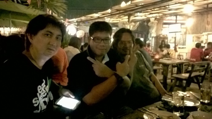 3 หนุ่มเนื้อทอง